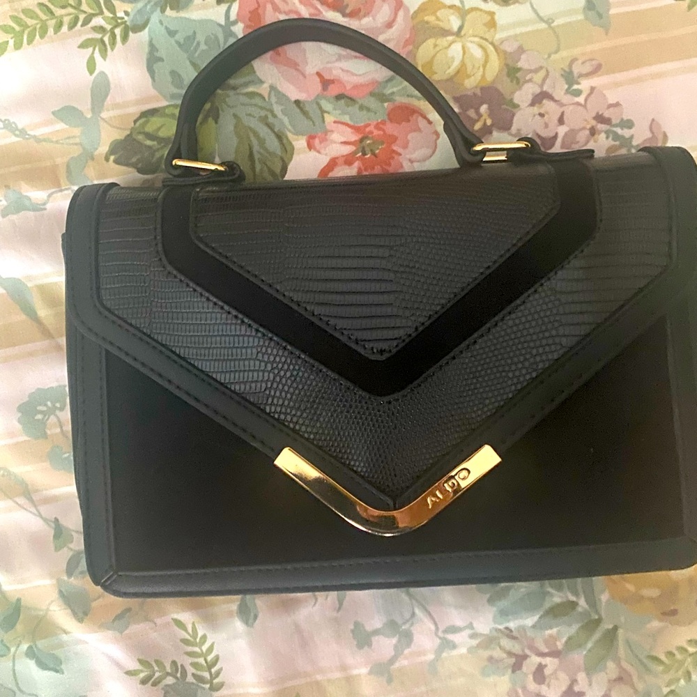 Black tote